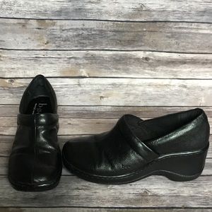 B.O.C Born Concept black leather clogs